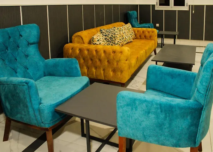 Urban Hotel Suites